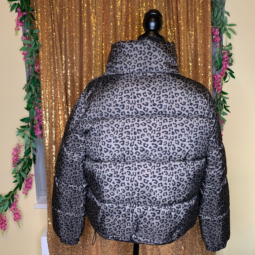 Leopard Puffer Jacket - Picture 5 of 7